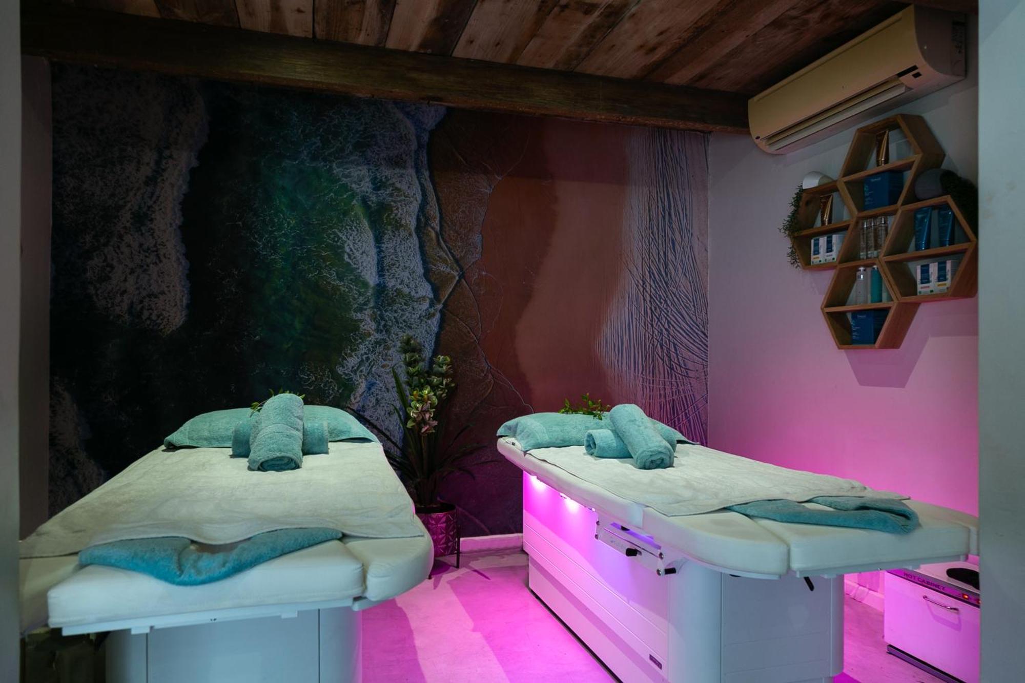 Abalone Hotel & Villas باتيرنوستير المظهر الخارجي الصورة